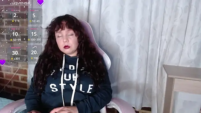 HannaRose- online show from March 26, 2026, 3:12 am