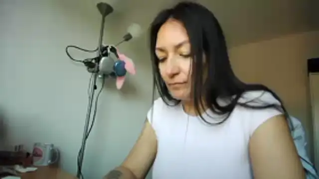 Snapshot of Yulian_Milf chatting on February 23, 2026, 10:12 am Yulian Milf online show from February 23, 2026, 10:12 am