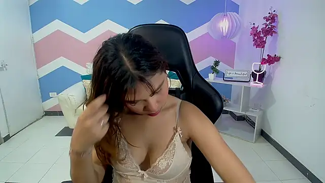 mayli marie online show from March 24, 2026, 8:47 pm