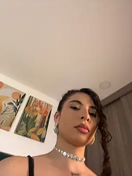 Snapshot of IrinaBlanc chatting on February 3, 2026, 1:37 am IrinaBlanc online show from February 3, 2026, 1:37 am