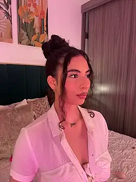 Snapshot of IrinaBlanc chatting on February 9, 2026, 1:09 am IrinaBlanc online show from February 9, 2026, 1:09 am