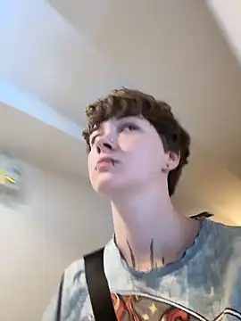 IceMur online show from April 14, 2026, 2:28 am