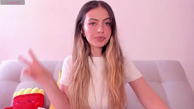 Fernanda aaaa online show from July 18, 2026, 7:28 pm
