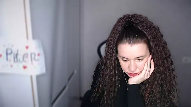 Snapshot of Milky-wey chatting on February 8, 2026, 6:22 pm Milky-wey online show from February 8, 2026, 6:22 pm