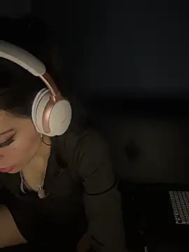 MamiSoft420 online show from March 15, 2026, 1:39 pm