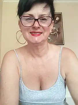 AliceSwan57 online show from June 10, 2026, 6:56 am