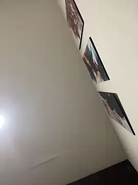 JuliaaVega online show from April 9, 2026, 11:37 am