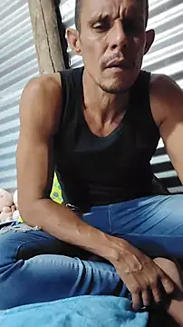 juanmaur22 online show from January 18, 2026, 12:03 am