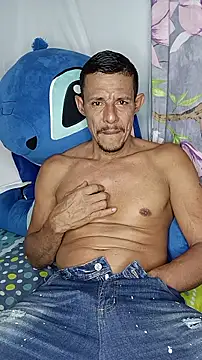 juanmaur22 online show from February 17, 2026, 6:03 pm