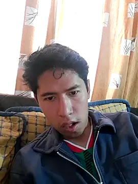 Jleonardolr online show from July 5, 2026, 2:57 pm