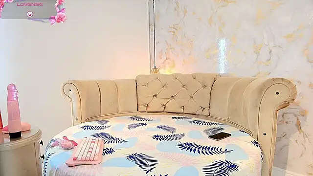 Snapshot of tifanibrown chatting on February 9, 2026, 1:15 pm tifanibrown online show from February 9, 2026, 1:15 pm