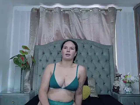 ZamanthaJhones online show from March 1, 2026, 1:46 pm