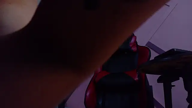 ZamanthaJhones online show from April 7, 2026, 7:14 pm