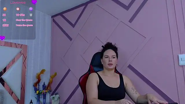 ZamanthaJhones online show from April 12, 2026, 8:14 pm