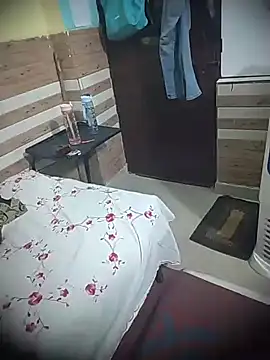 ZyphiaLive online show from April 22, 2026, 7:59 pm