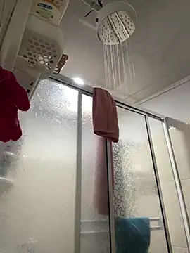 lizzy luminair online show from February 28, 2026, 10:11 pm