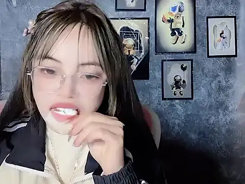 Suki 99 online show from March 9, 2026, 4:00 pm