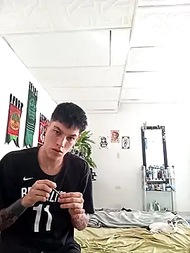 Snapshot of blackninja66 chatting on April 1, 2026, 1:52 pm blackninja66 online show from April 1, 2026, 1:52 pm