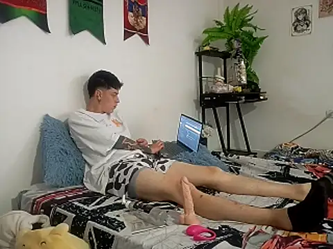 Snapshot of blackninja66 chatting on April 15, 2026, 2:35 pm blackninja66 online show from April 15, 2026, 2:35 pm