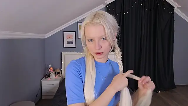 Snapshot of Naomi_Demio chatting on March 5, 2026, 11:06 am Naomi Demio online show from March 5, 2026, 11:06 am