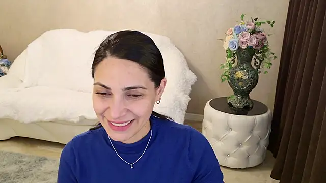 Snapshot of LovelyBeatrice chatting on February 10, 2026, 11:03 am LovelyBeatrice online show from February 10, 2026, 11:03 am