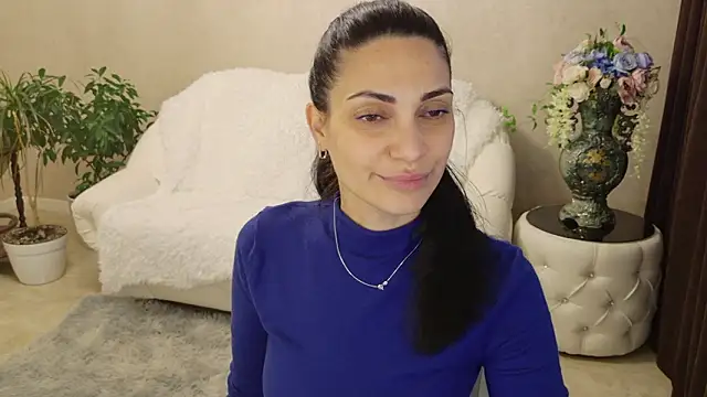 LovelyBeatrice online show from March 19, 2026, 7:01 am