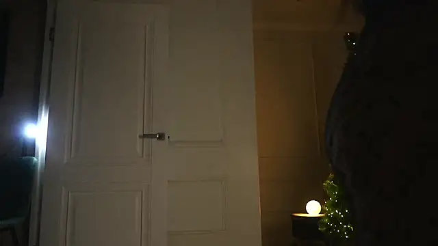 Snapshot of Ilona_Hariss chatting on March 11, 2026, 4:13 pm Ilona Hariss online show from March 11, 2026, 4:13 pm