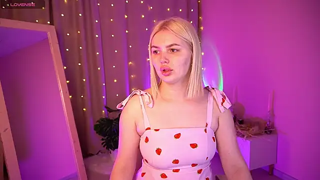 AmeliaWeells online show from April 10, 2026, 2:28 am