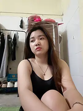 Snapshot of Pinks_cool chatting on May 6, 2026, 3:17 pm Pinks cool online show from May 6, 2026, 3:17 pm
