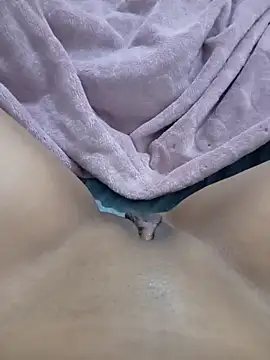 Snapshot of hanina127 chatting on February 20, 2026, 3:03 am hanina127 online show from February 20, 2026, 3:03 am