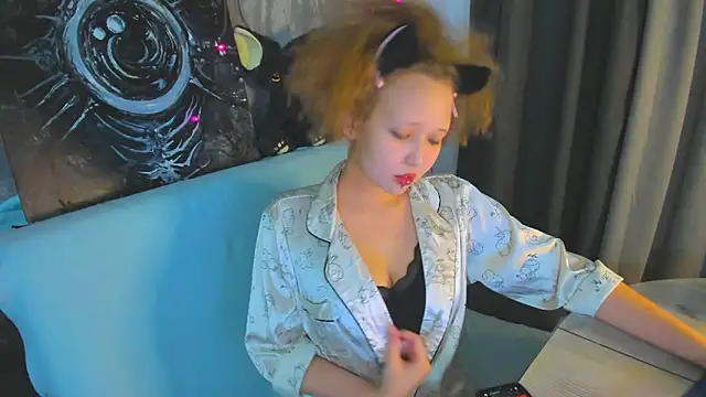 Snapshot of Senya_Sol chatting on May 8, 2026, 10:59 pm Senya Sol online show from May 8, 2026, 10:59 pm