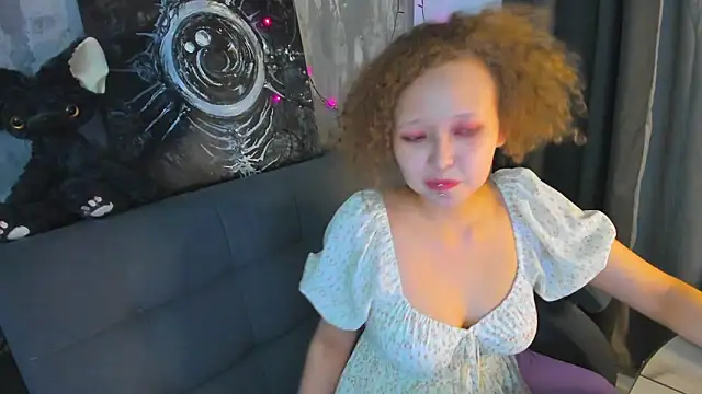 Snapshot of Senya_Sol chatting on June 4, 2026, 10:16 pm Senya Sol online show from June 4, 2026, 10:16 pm