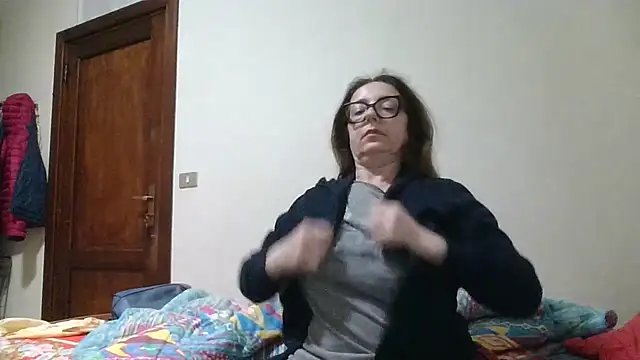 Miasexmilf online show from May 15, 2026, 10:50 pm
