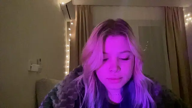 Lulu Di online show from March 5, 2026, 8:16 pm