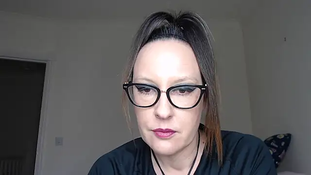 Snapshot of PsychicDominatrix chatting on February 3, 2026, 1:49 pm PsychicDominatrix online show from February 3, 2026, 1:49 pm