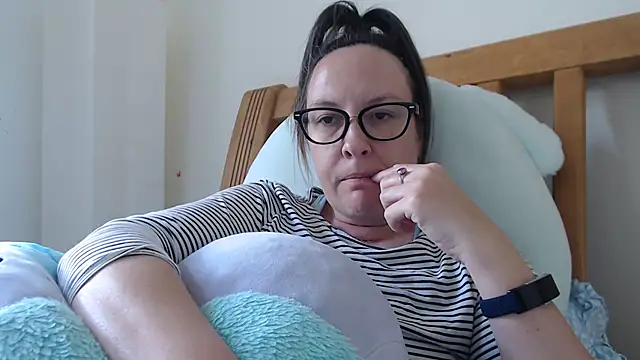 Snapshot of PsychicDominatrix chatting on June 5, 2026, 12:11 pm PsychicDominatrix online show from June 5, 2026, 12:11 pm
