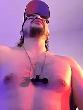 Snapshot of Derek_Vow chatting on February 10, 2026, 8:13 pm Derek Vow online show from February 10, 2026, 8:13 pm