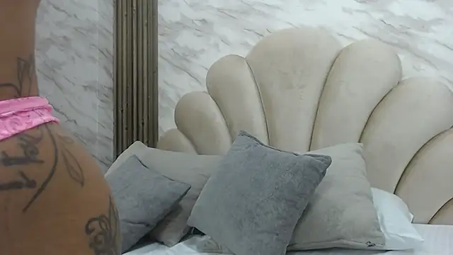 darkkjulietha online show from February 23, 2026, 3:42 pm