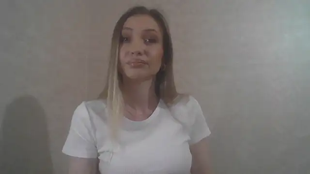 AureliaStar450 online show from February 12, 2026, 11:00 pm