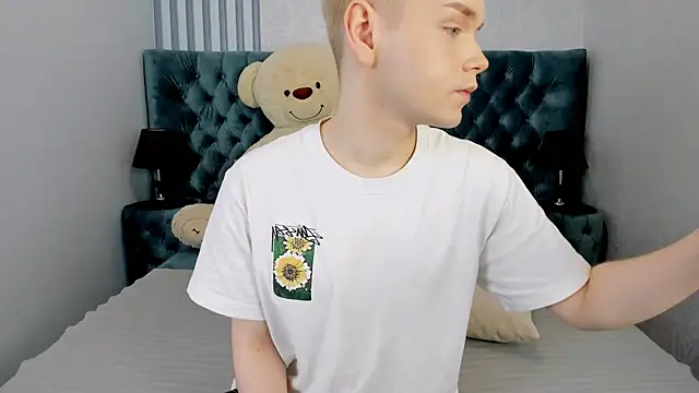 Je Salvatore online show from March 4, 2026, 7:36 am