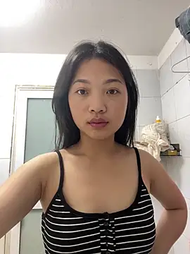 Snapshot of Lyn-be99 chatting on March 2, 2026, 10:27 pm Lyn-be99 online show from March 2, 2026, 10:27 pm