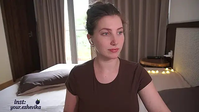 ItsEzheVika online show from March 16, 2026, 9:13 am