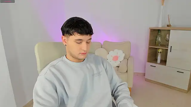 Snapshot of Massimo_Fiore chatting on February 10, 2026, 9:08 pm Massimo Fiore online show from February 10, 2026, 9:08 pm