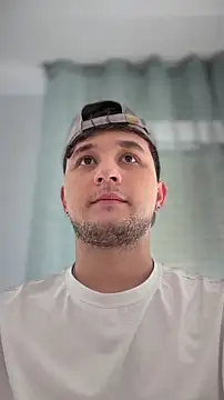 Snapshot of Massimo_Fiore chatting on February 19, 2026, 10:55 am Massimo Fiore online show from February 19, 2026, 10:55 am