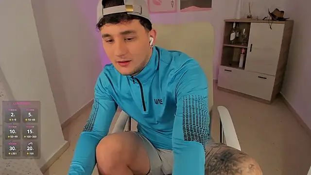 Snapshot of Massimo_Fiore chatting on February 27, 2026, 2:44 am Massimo Fiore online show from February 27, 2026, 2:44 am