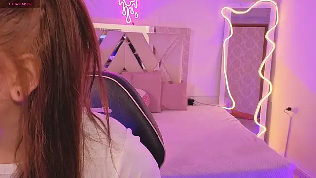 Snapshot of SABRIINA_TAY chatting on March 13, 2026, 11:28 am SABRIINA TAY online show from March 13, 2026, 11:28 am