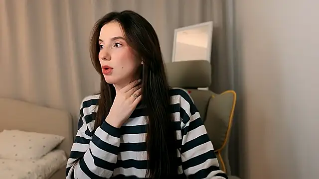 ssandralovin online show from February 25, 2026, 7:45 pm