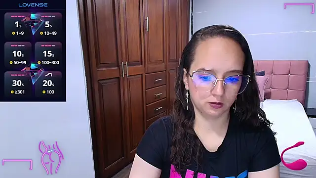 Snapshot of SalomeMorganX chatting on February 3, 2026, 12:10 pm SalomeMorganX online show from February 3, 2026, 12:10 pm