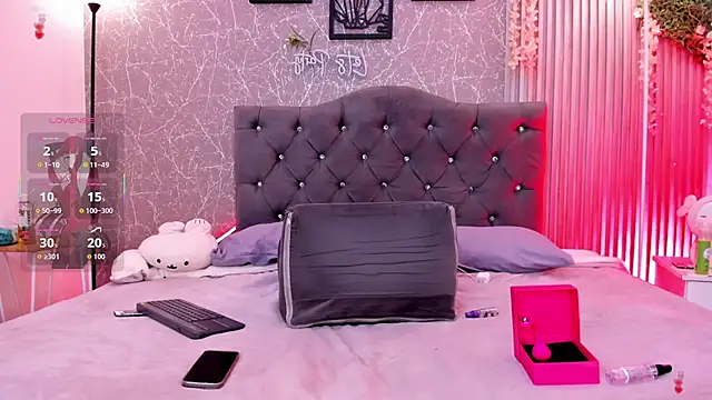 lana gill1 online show from April 4, 2026, 4:37 pm