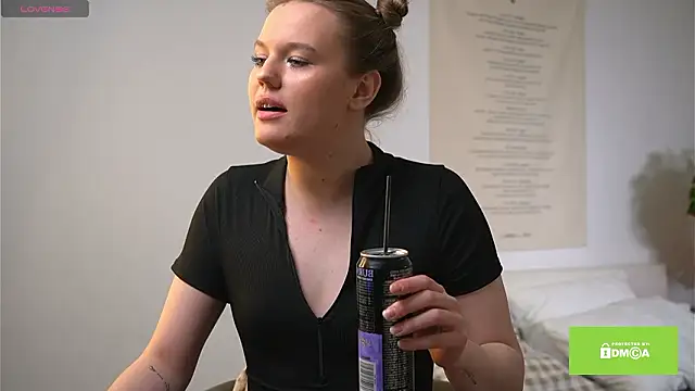 Agatha Gris online show from February 1, 2026, 9:35 pm